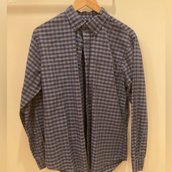 Van Heusen Long-Sleeve Button Down - Picture 1 of 2
